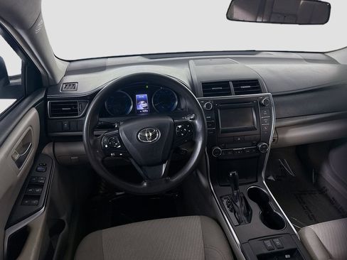 Used 2016 Toyota Camry LE image 17