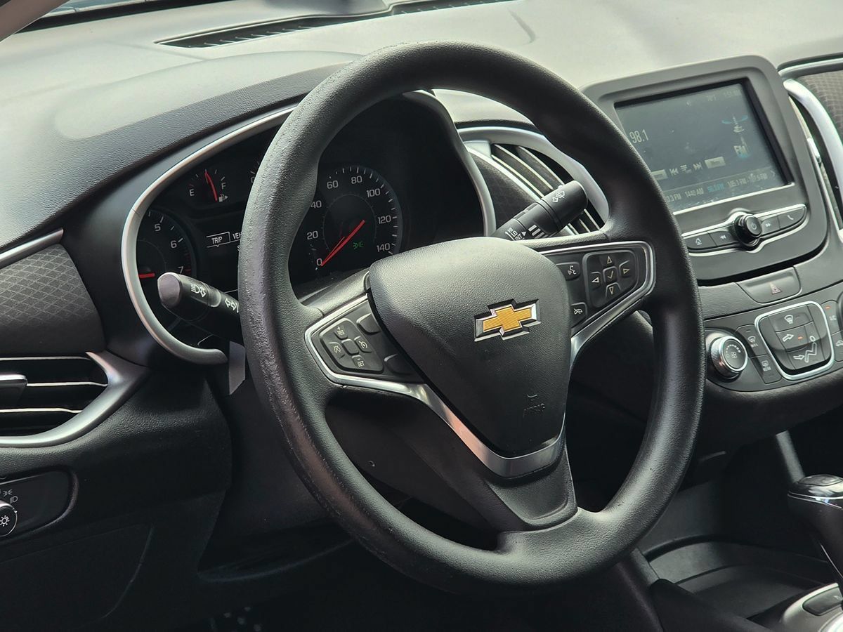 Used 2018 Chevrolet Malibu LS FWD image 20