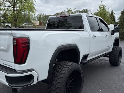 Used 2026 GMC Sierra 2500 Denali Ultimate image 5