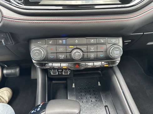 Used 2026 Dodge Durango GT AWD/4WD image 35