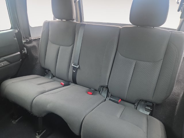 Used 2016 Jeep Wrangler Unlimited Sport w/ Connectivity Group AWD/4WD image 13