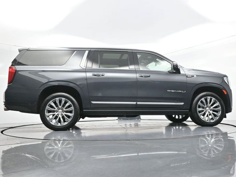 Used 2021 GMC Yukon XL Denali w/ Denali Premium Package AWD/4WD image 54