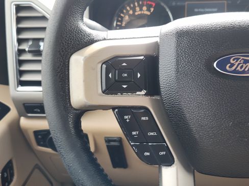Used 2015 Ford F150 Lariat w/ Equipment Group 501A Mid RWD image 27
