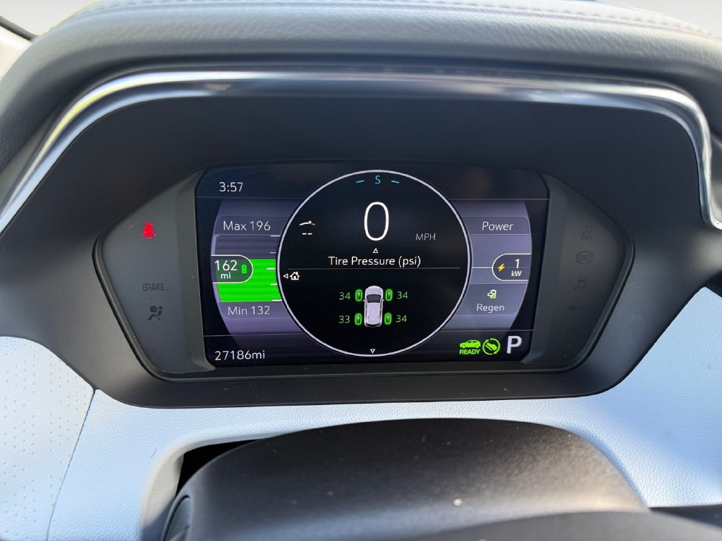 Used 2023 Chevrolet Bolt EUV Premier FWD image 17