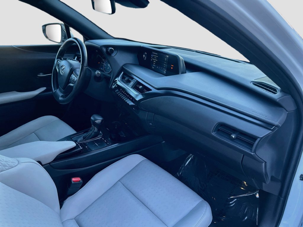 Used 2022 Lexus UX 200 w/ Accessory Package (Z1) FWD image 28