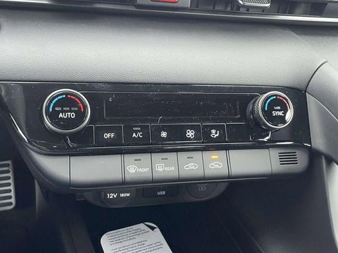 New 2026 Hyundai Elantra Sport image 33