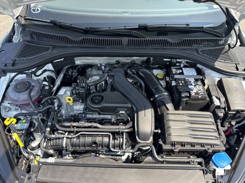 New 2025 Volkswagen Jetta SE image 10