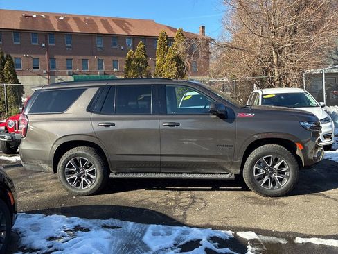Used 2021 Chevrolet Tahoe Z71 w/ Z71 Signature Package image 5