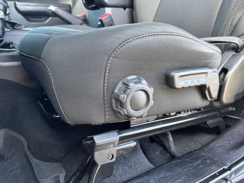 Used 2022 Jeep Wrangler Willys image 11