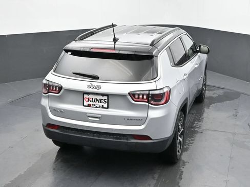 Used 2025 Jeep Compass Limited AWD/4WD image 12