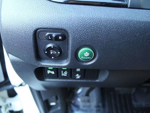 Used 2018 Honda Pilot Touring image 33