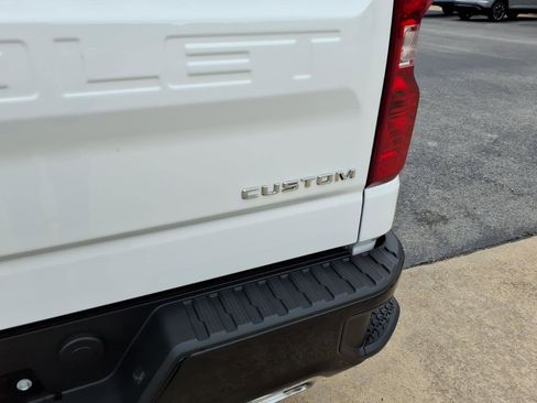 Used 2025 Chevrolet Silverado 1500 Custom Trail Boss AWD/4WD image 5