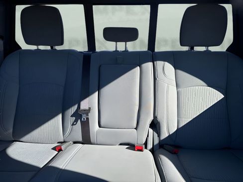 Used 2024 RAM 2500 Big Horn w/ Level 2 Equipment Group image 11