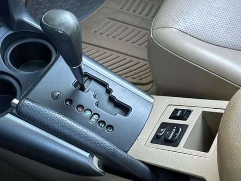 Used 2010 Toyota RAV4 Limited image 18