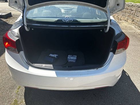 Used 2011 Hyundai Elantra Limited FWD image 24