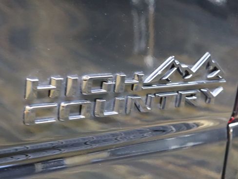 Used 2024 Chevrolet Silverado 2500 High Country w/ High Country Premium Package image 27