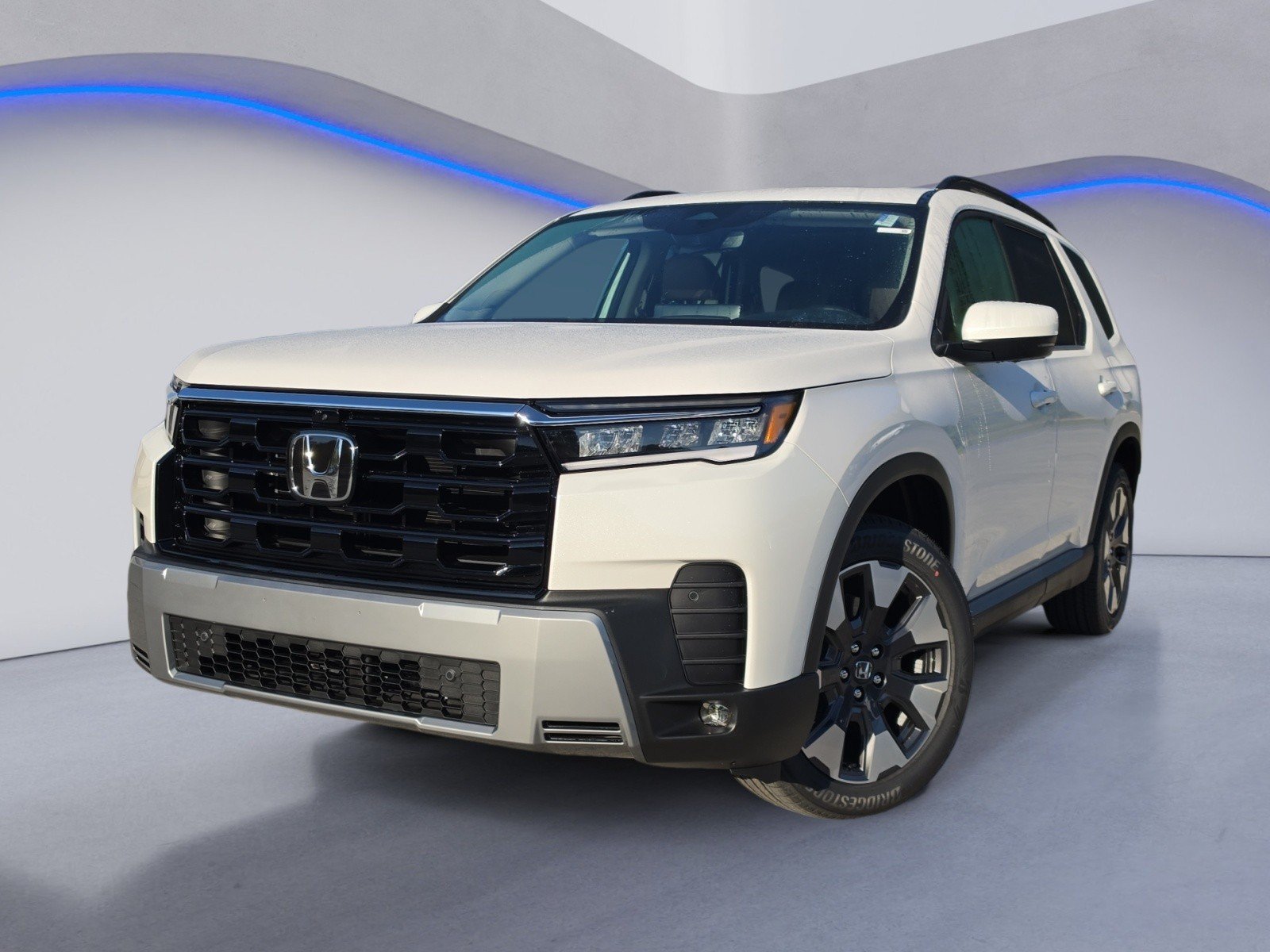 New 2026 Honda Pilot Touring image 2