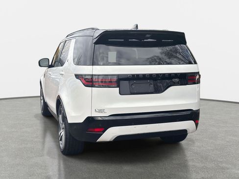 Used 2023 Land Rover Discovery S R-Dynamic image 7