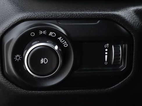 Used 2023 Jeep Wrangler Unlimited Sport AWD/4WD image 23