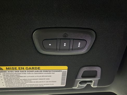 Used 2025 Jeep Grand Cherokee Limited AWD/4WD image 32