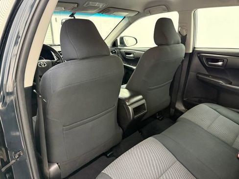 Used 2017 Toyota Camry LE FWD image 29