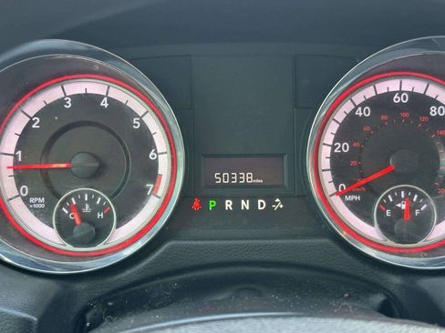 Used 2019 Dodge Grand Caravan SE FWD image 33