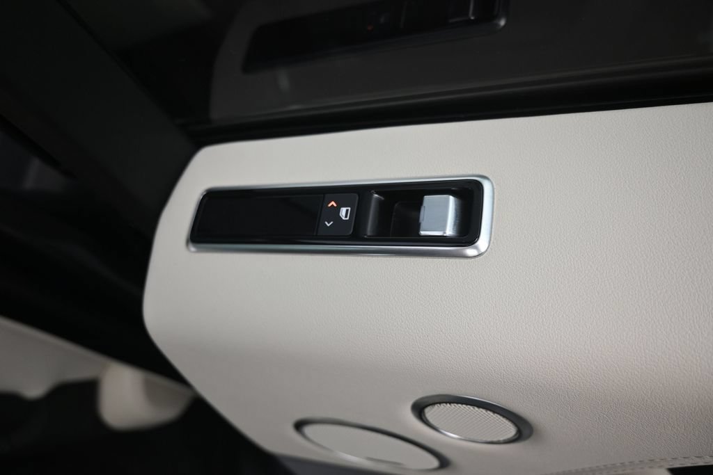 Used 2022 Land Rover Range Rover Westminster Edition AWD/4WD image 13
