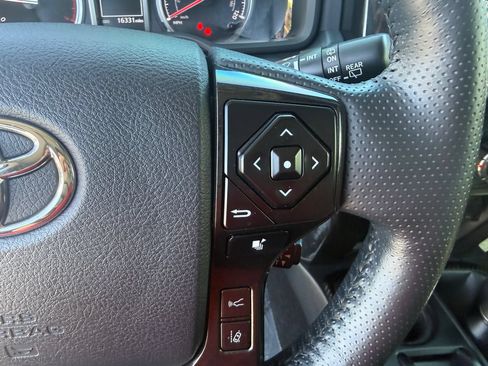 Used 2023 Toyota 4Runner TRD Off-Road Premium w/ Moonroof Package AWD/4WD image 14