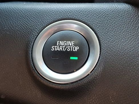 Used 2024 GMC Terrain SLE AWD/4WD image 23