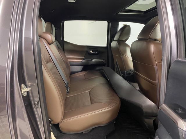Certified 2017 Toyota Tacoma Limited w/ Tow Package AWD/4WD image 9