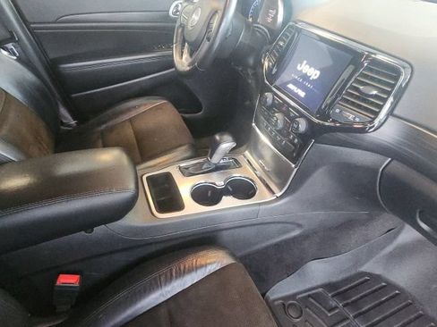 Used 2021 Jeep Grand Cherokee Laredo X AWD/4WD image 14