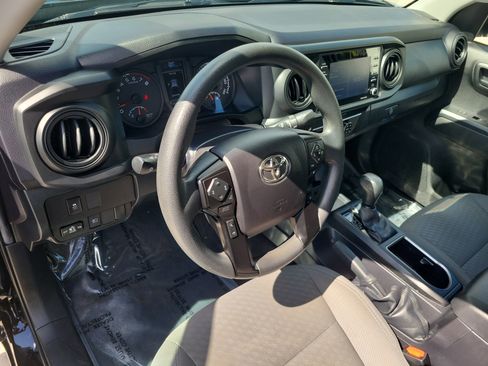 Used 2022 Toyota Tacoma SR w/ SR Convenience Package RWD image 19