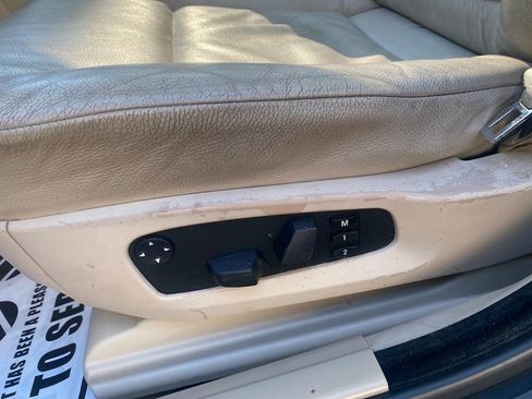 Used 2010 BMW 535i xDrive Wagon AWD/4WD image 25