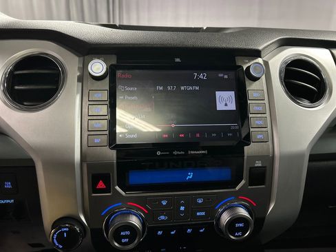 Used 2020 Toyota Tundra Platinum AWD/4WD image 15