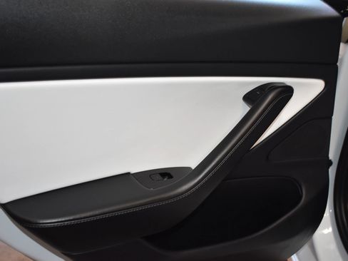 Used 2020 Tesla Model 3 Standard Range Plus image 21