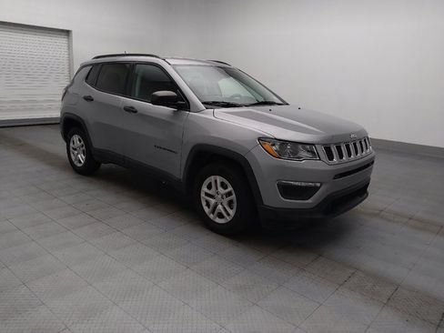 Used 2018 Jeep Compass Sport FWD image 11
