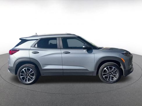 Used 2025 Chevrolet TrailBlazer LT image 16