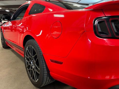 Used 2013 Ford Mustang Shelby GT500 RWD image 12