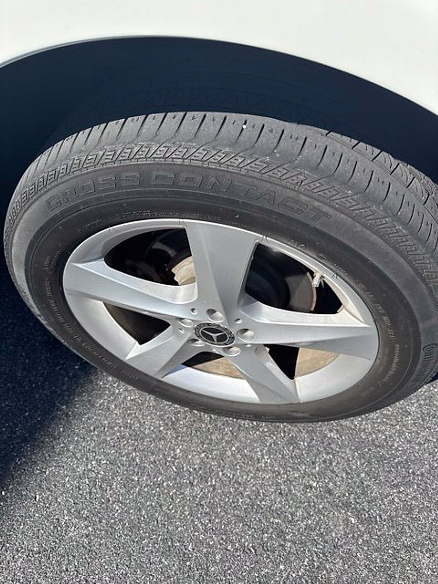 Used 2018 Mercedes-Benz GLE 350 4MATIC image 3