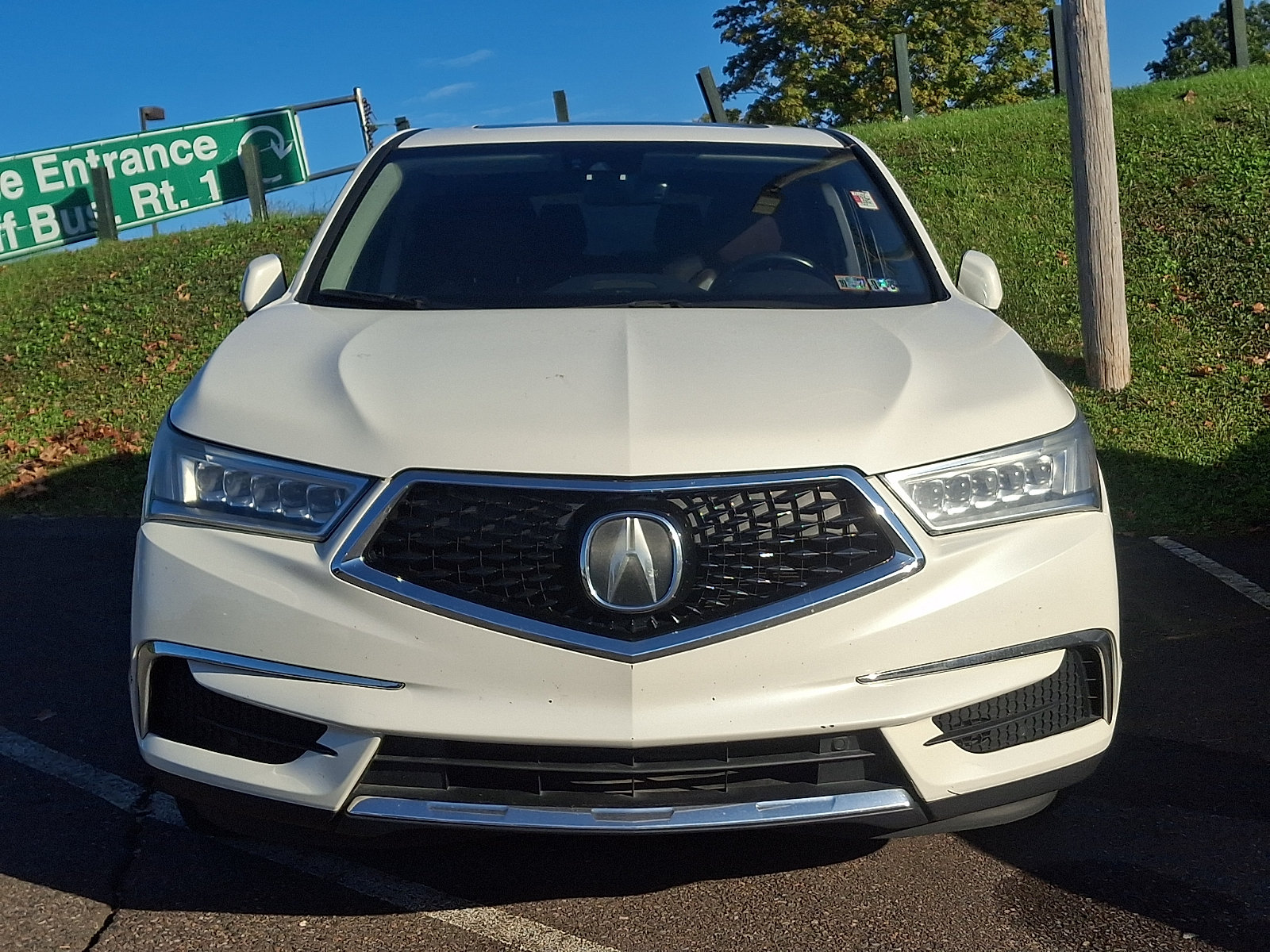 Used 2018 Acura MDX w/ Technology Package AWD/4WD image 2