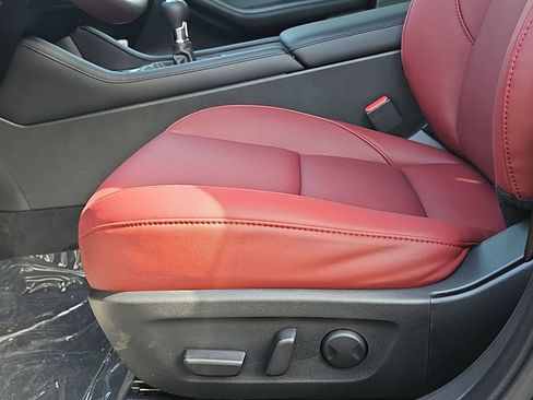 New 2026 MAZDA MAZDA3 2.5 S Hatchback w/ Premium Pkg FWD image 29