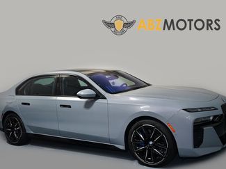 Used 2023 BMW 760i xDrive video 1