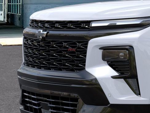 New 2026 Chevrolet Traverse RS w/ LPO, Floor Liner Package FWD image 21