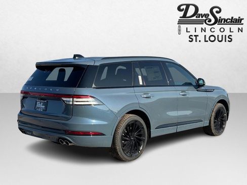 New 2026 Lincoln Aviator Reserve w/ Jet Appearance Package image 3