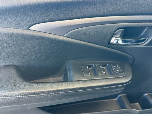 Used 2021 Honda Ridgeline RTL-E image 11
