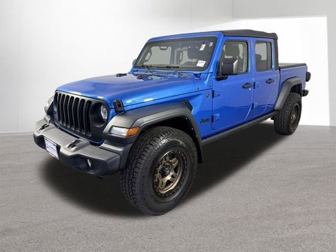 Used 2022 Jeep Gladiator Sport w/ Trailer Tow Package AWD/4WD image 22