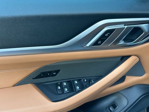 Used 2025 BMW i4 eDrive40 image 12