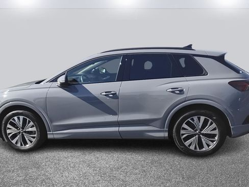 Certified 2025 Audi Q4 e-tron Premium w/ Convenience Package image 6