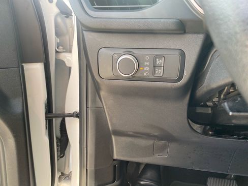 Used 2022 Ford Escape SE image 30