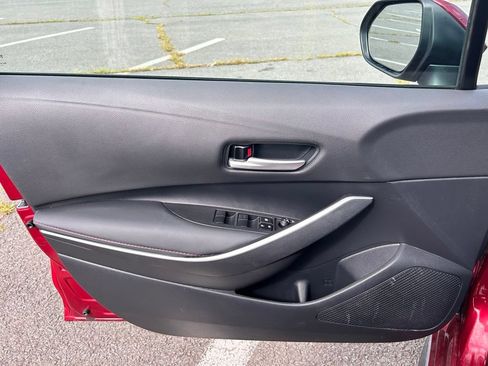 Used 2025 Toyota Corolla SE w/ Convenience Package FWD image 20